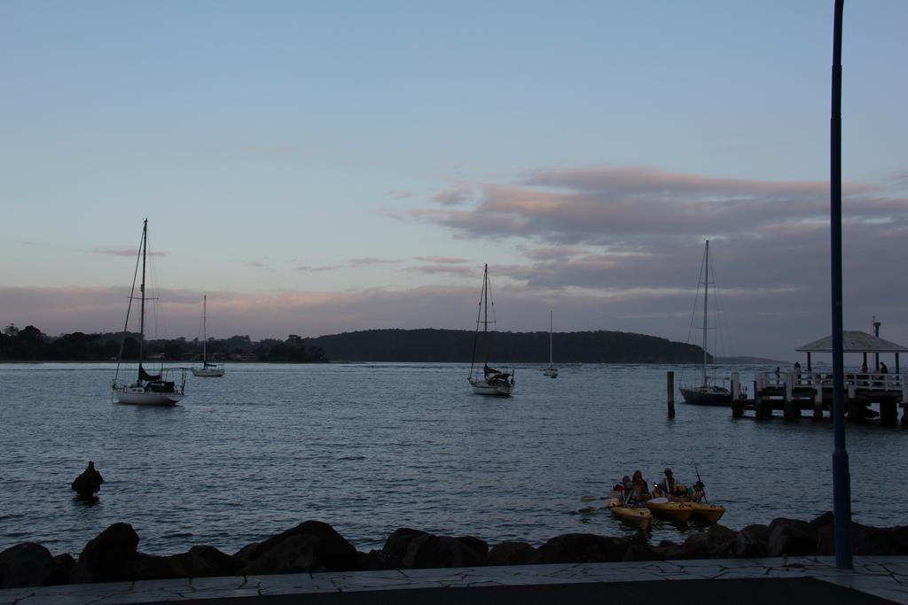 Zorba Waterfront Motel Batemans Bay Exterior foto